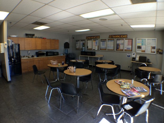 3735 Atlanta Industrial Parkway_Dining Room