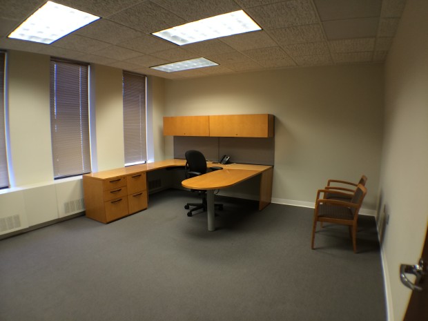 Colony Square_ Office .1