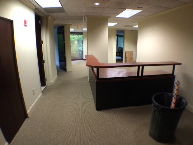 Private 3295 River Exchange_ 275_Reception area