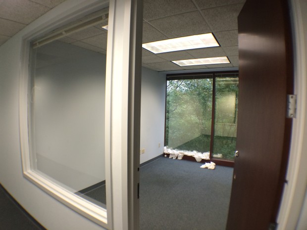 Private 3295 River Exchange_Ind. Office1