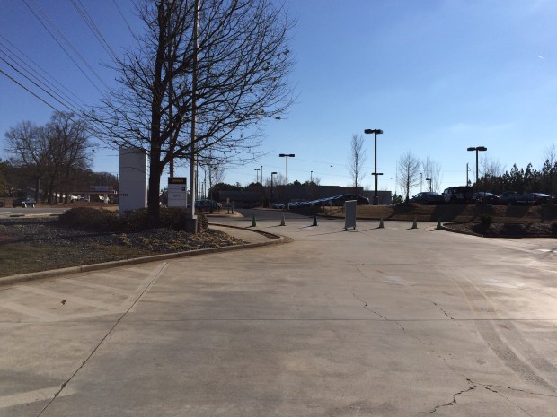 11865 Alpharetta Hwy_Entrance