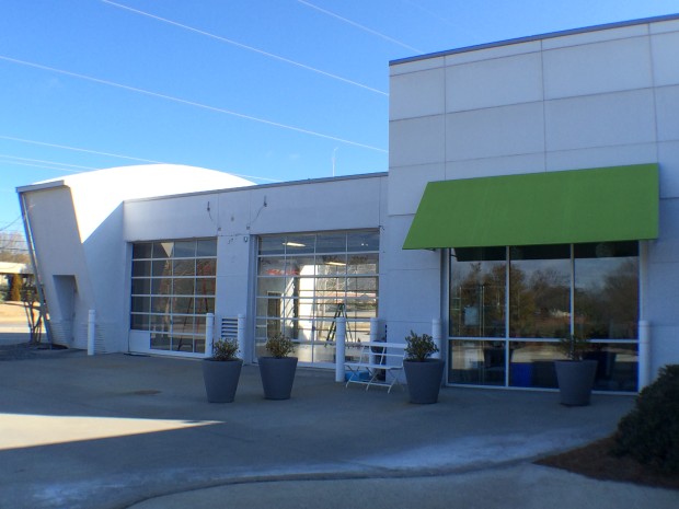 11865 Alpharetta Hwy_Outside garage