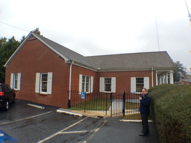 1776 Briarcliff_side view