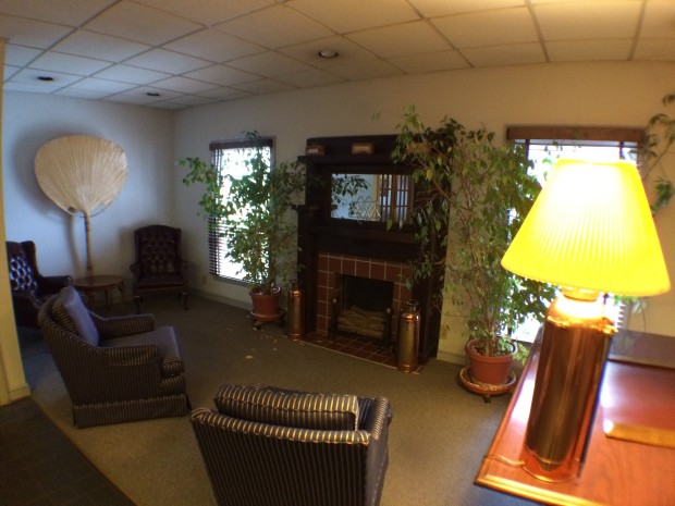 1776 Briarcliff_waiting room