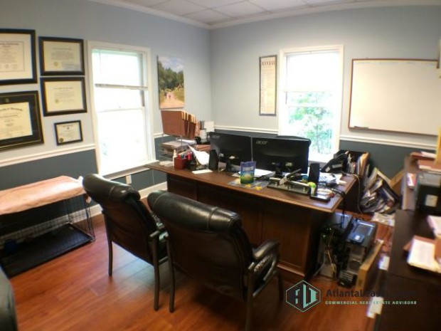 1849 Peeler Rd Dunwoody GA 30338 Corner Office2